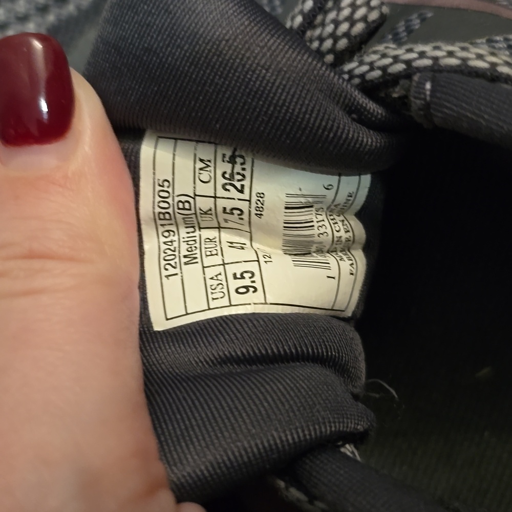 Brooks Revel Women's Charcoal and Blush Athletic Shoes. - Picture 11 of 12